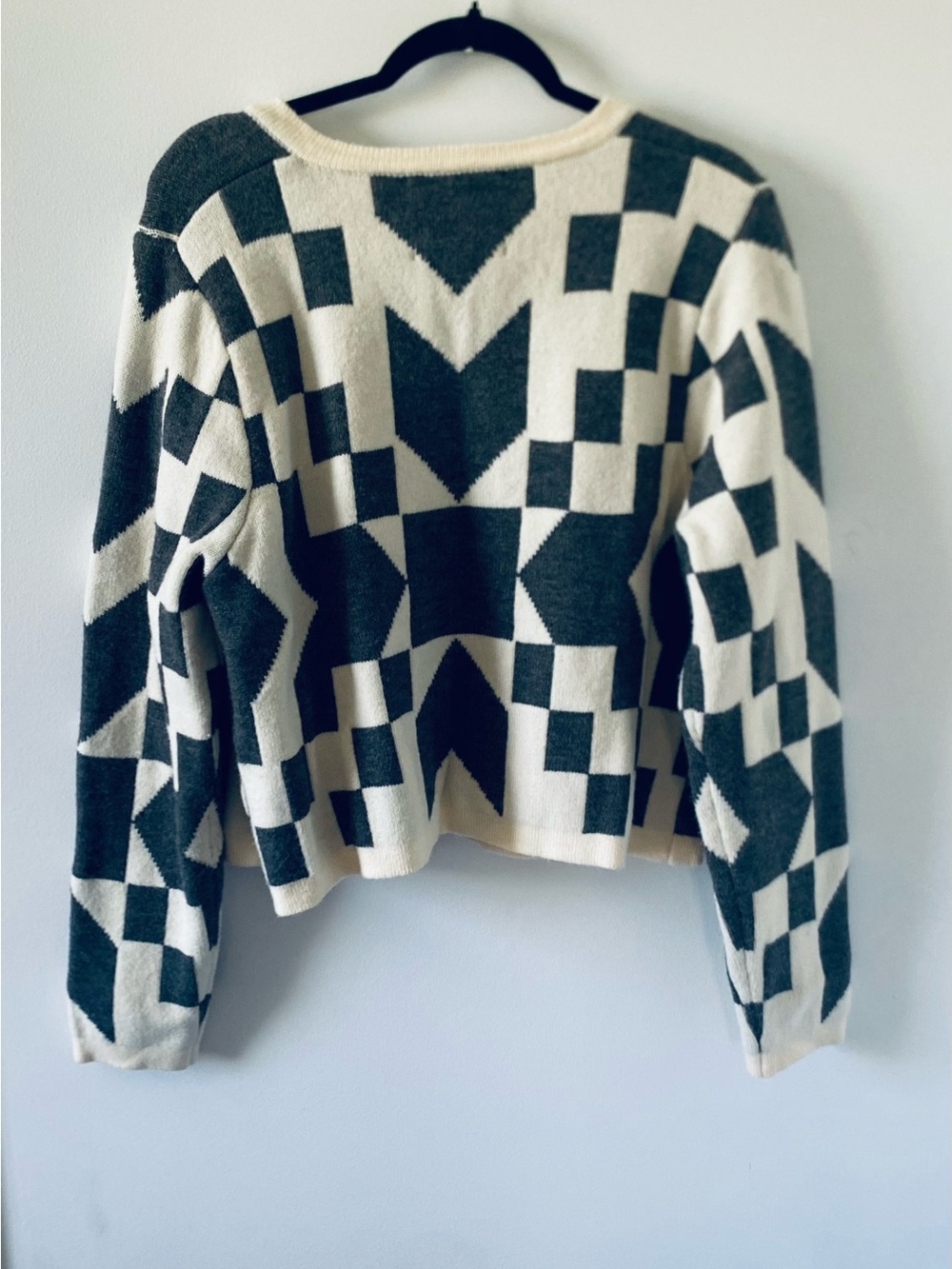 Cream and Dark Gray Geometric Tie-Front Cardigan - Picture 5 of 10